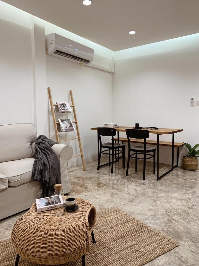 Marlowe-Tony'S Home Банкок Екстериор снимка