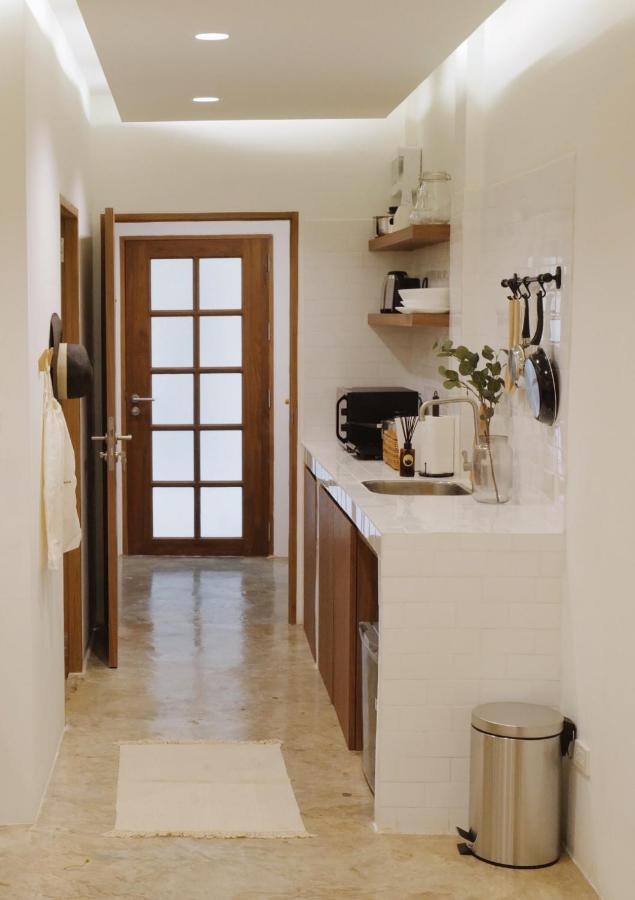 Marlowe-Tony'S Home Банкок Екстериор снимка
