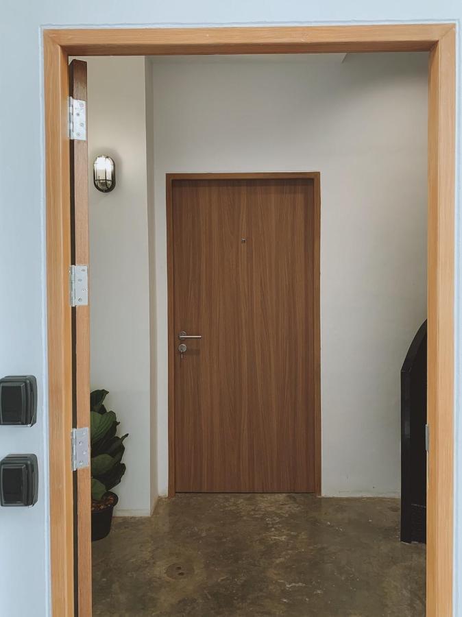 Marlowe-Tony'S Home Банкок Екстериор снимка