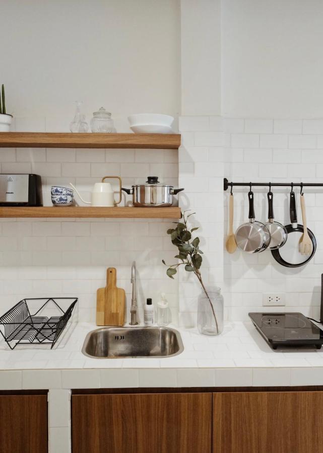 Marlowe-Tony'S Home Банкок Екстериор снимка